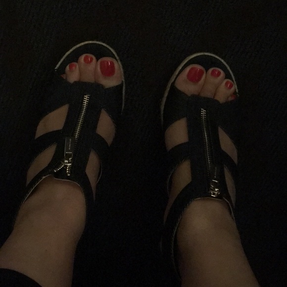 Brand new Michael Kors shoes - Picture 6 of 7